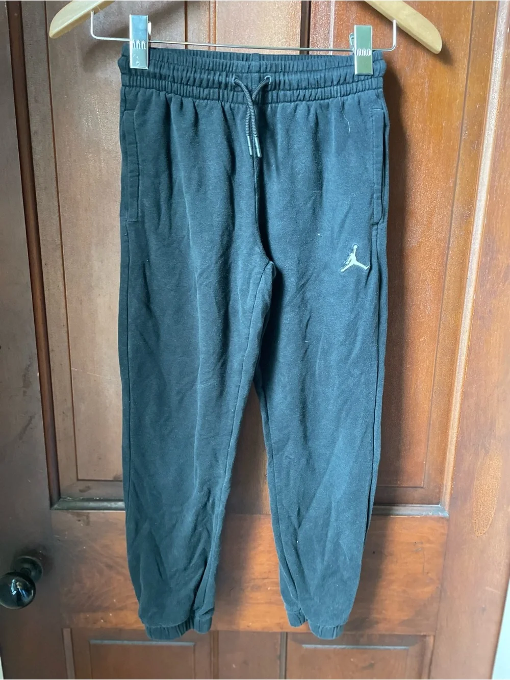 Jordan boys medium black sweatpants